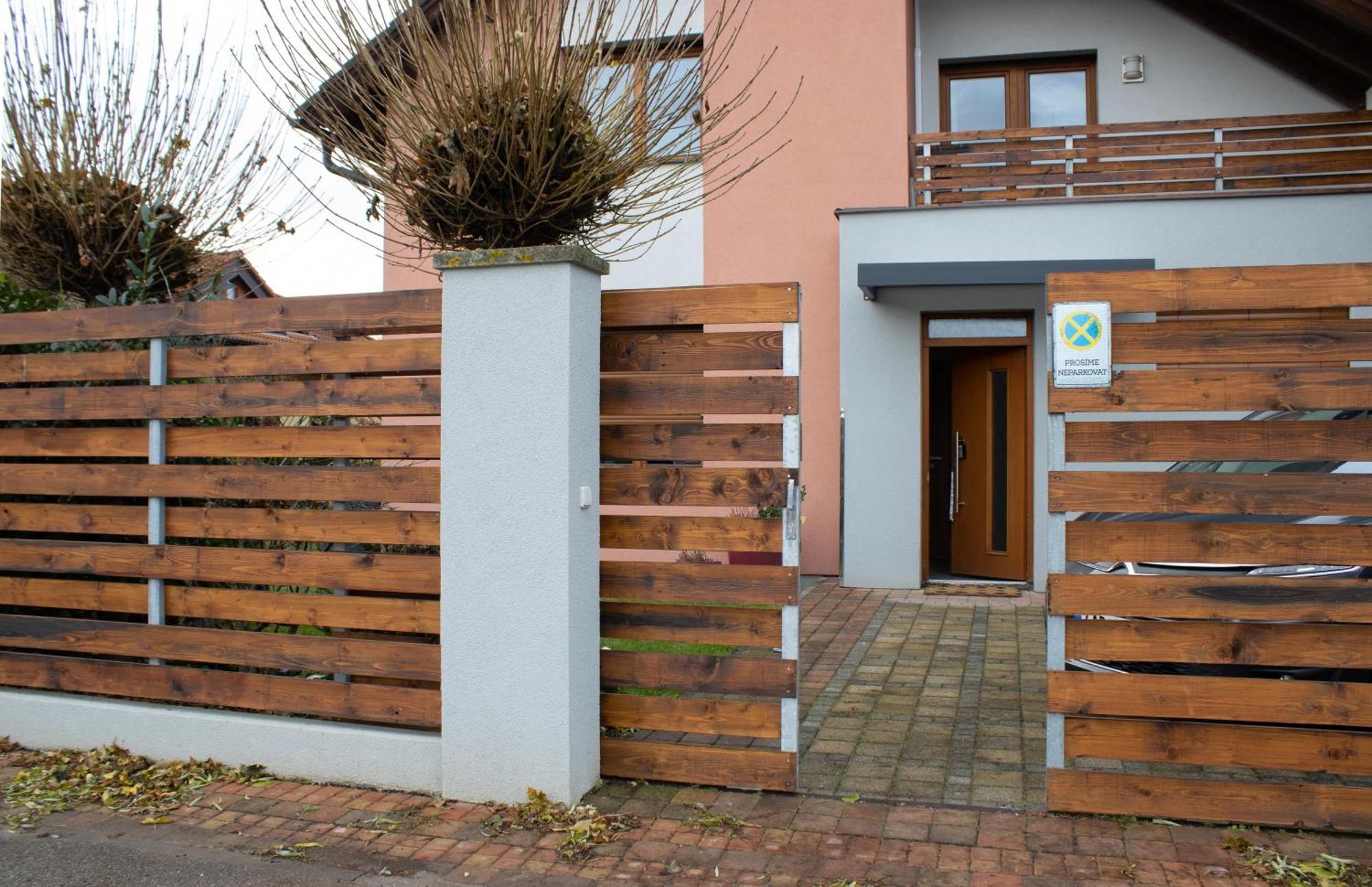 Apartman U Lesa Nové Jirny Εξωτερικό φωτογραφία